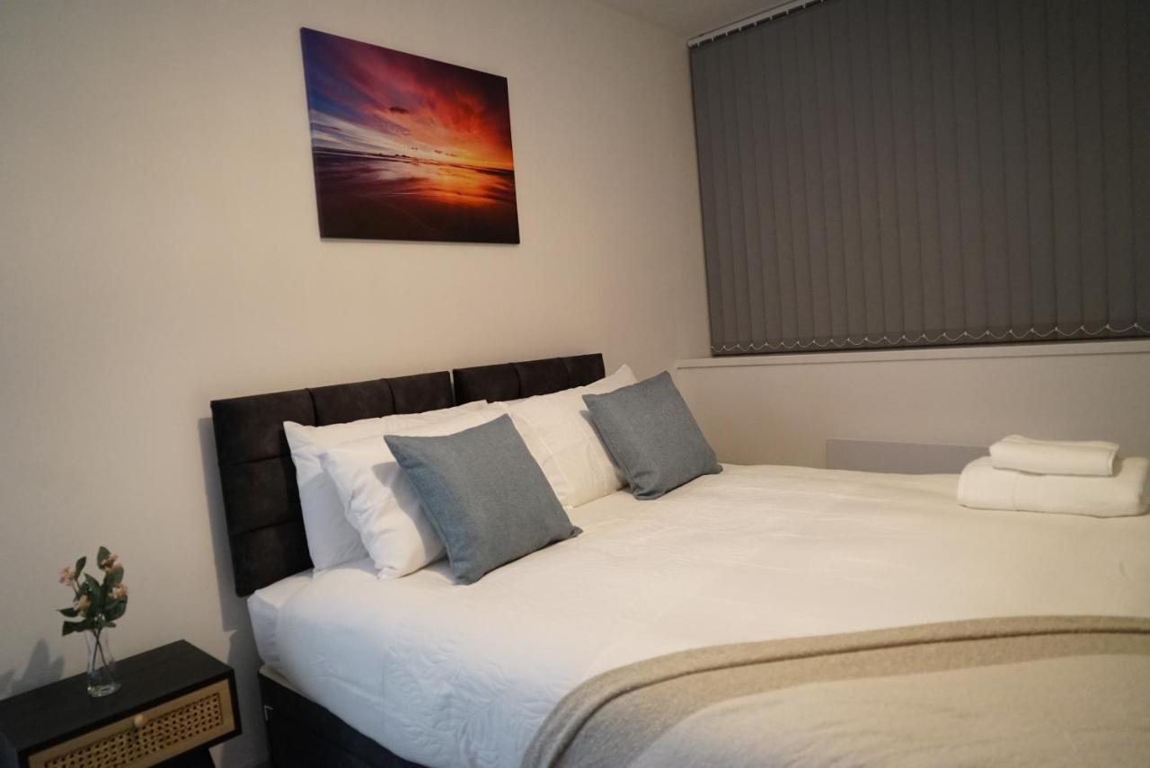 1 & 2 Bed Apartments - Desborough, Kettering, Wifi, Parking, Family Exterior photo