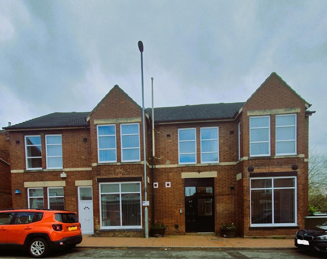 1 & 2 Bed Apartments - Desborough, Kettering, Wifi, Parking, Family Exterior photo