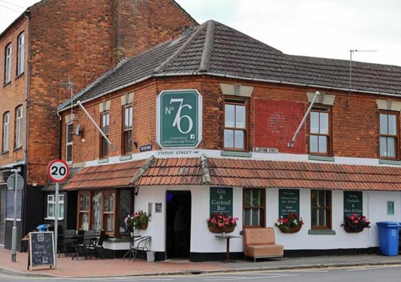 1 & 2 Bed Apartments - Desborough, Kettering, Wifi, Parking, Family Exterior photo