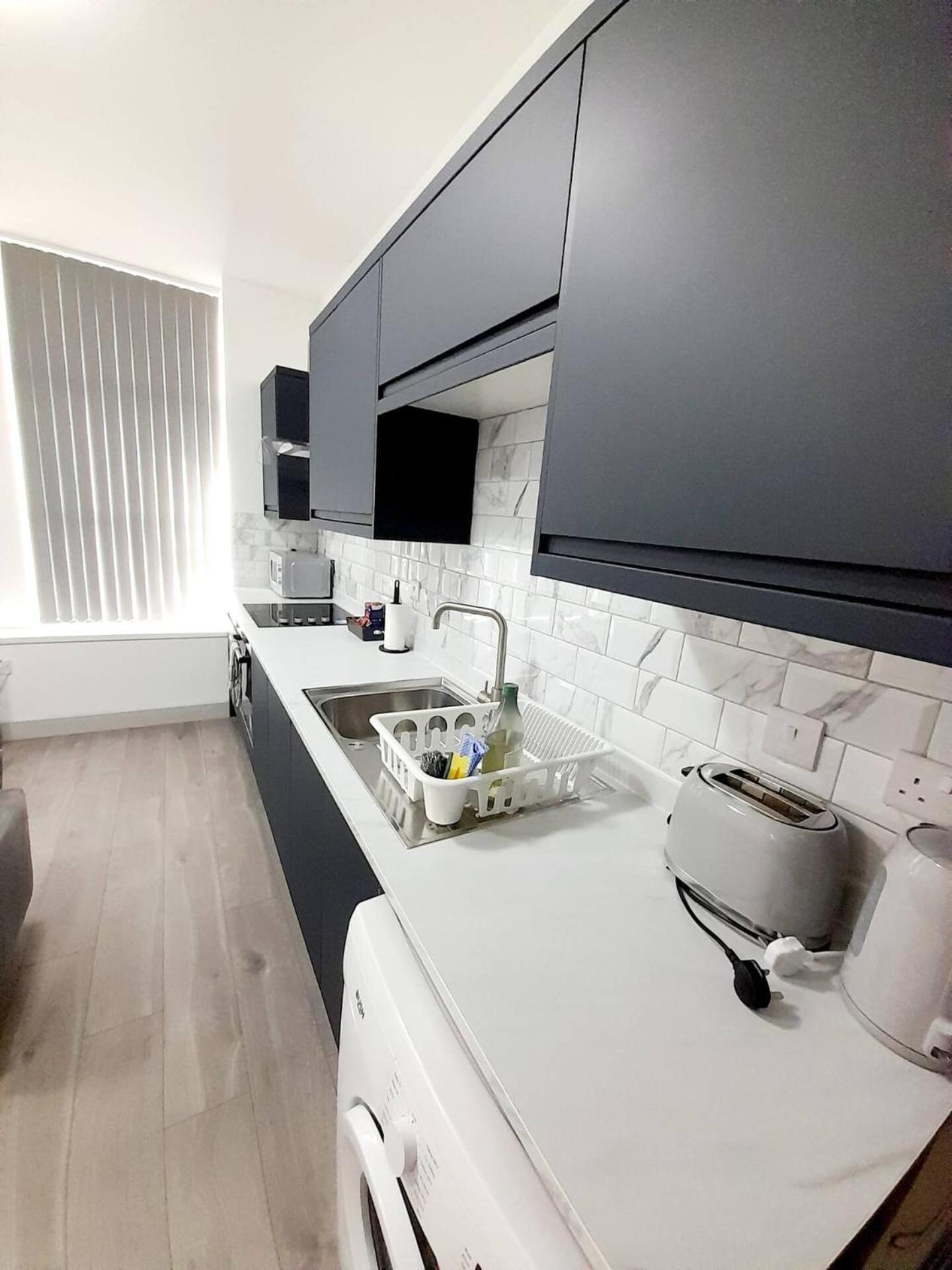 1 & 2 Bed Apartments - Desborough, Kettering, Wifi, Parking, Family Exterior photo